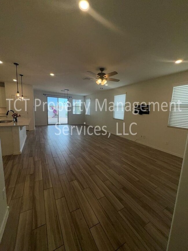 Photo - Move In Ready Home in The Parks