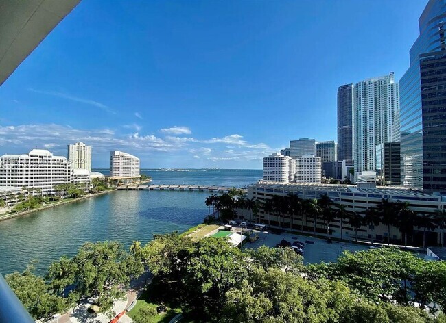 Building Photo - 495 Brickell Ave Unit 1205 Rental