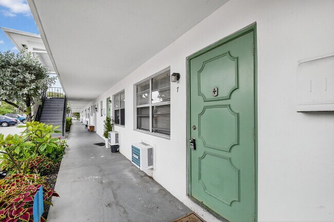 Photo - 1406 Barton Rd