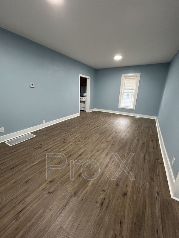 Photo - 113 W Forest St