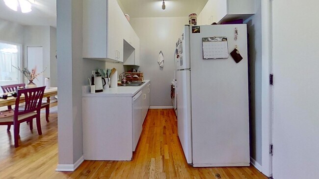 Photo - 1331-41 W. Addison