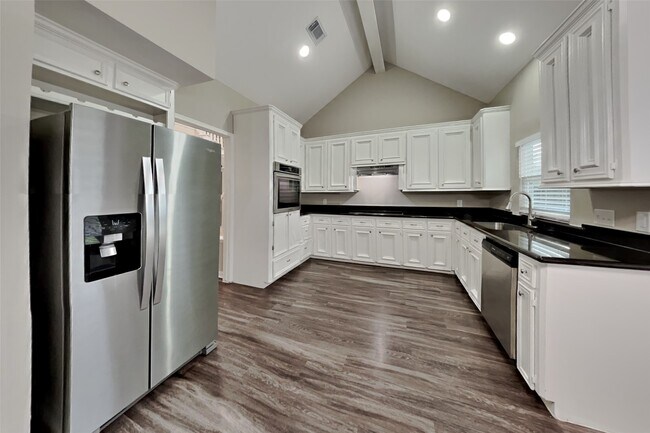 Photo - 702 Fernglade Dr