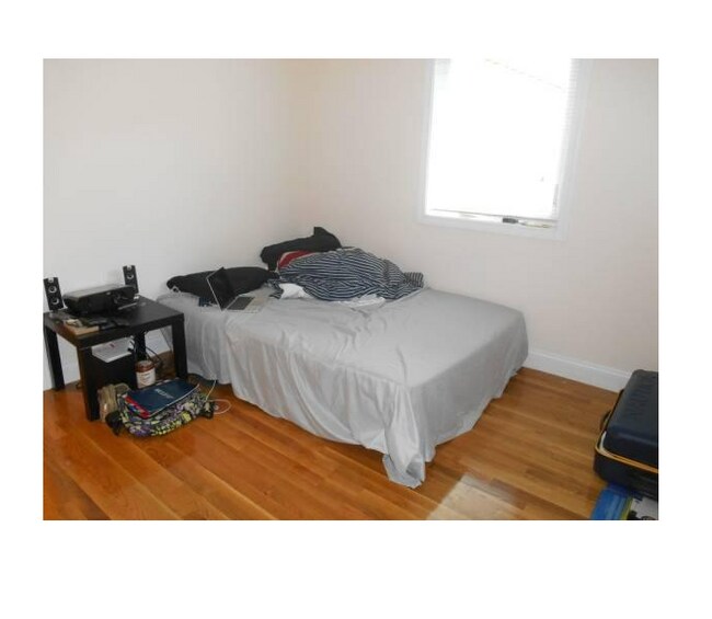 Photo - 172 Fuller St Unidad 3