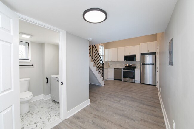 436-438-438 Broadway Unit 2