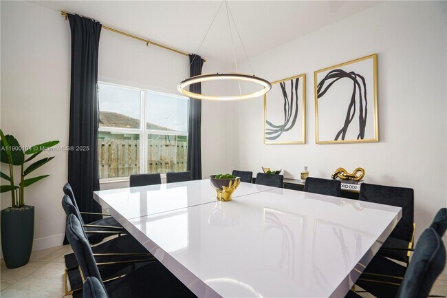 Photo - 11 NW 122nd Ave