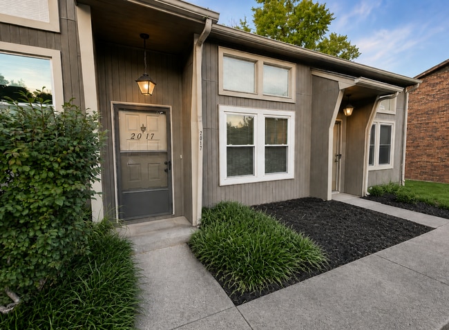 Building Photo - Spacious Townhome for Rent in West Knoxville-1 Bedroom