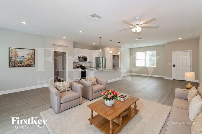 Photo - 339 Halloran St SE