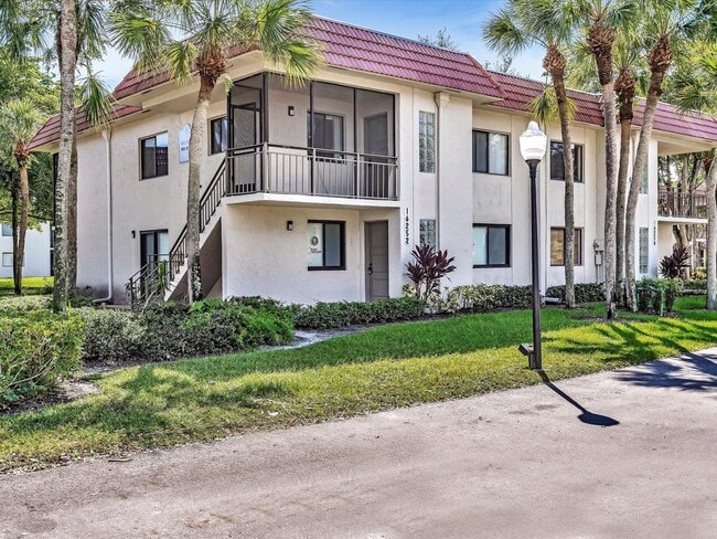 Photo - 16252 Laurel Dr Unit 201