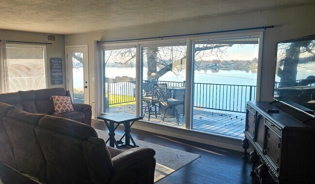 Photo - 3312 W Lakeshore Dr Unidad 3312 lakeshore Dr Upper#A