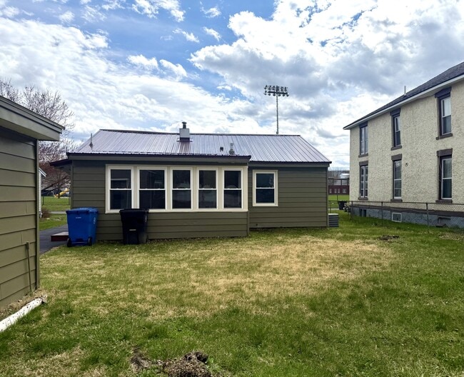 Photo - 30 Randall St