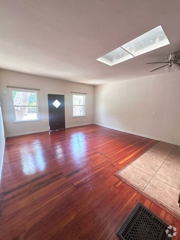 Building Photo - 2103 Vine St Rental