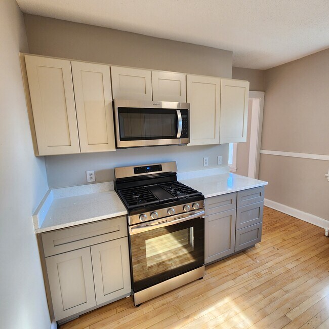 Photo - 428 W Franklin Ave Unit 428 Franklin