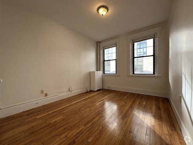 Building Photo - 31 Peterborough St Unit 10 Rental