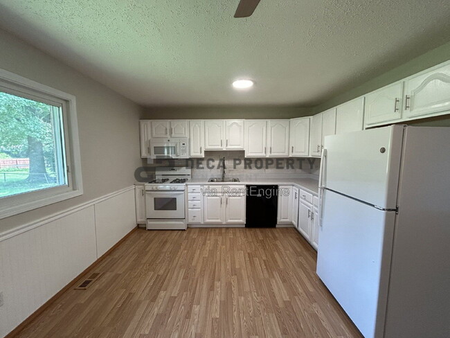 Photo - 2341 Battlefield Dr