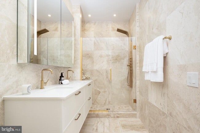 Photo - 1099 Germantown Ave Unit PHB