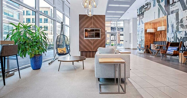 Lobby-03-Square-On-5th-Atlanta-03 - Square On 5th