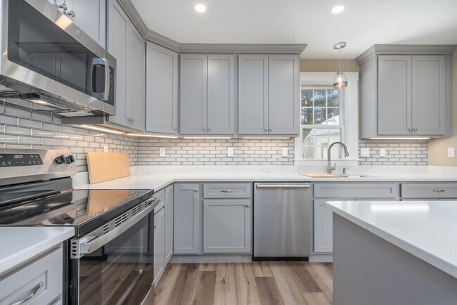 Photo - 115 Great Pine Cir Unit B