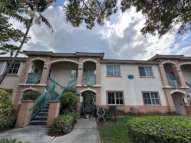 Building Photo - 2921 SE 12th Rd Unit 203 Rental