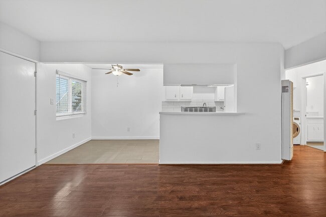 Photo - 2325 2nd St Unidad 2325-02