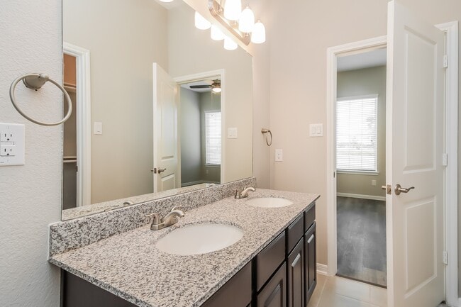 Photo - The Oaks at Suncreek Estates