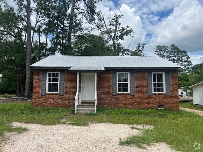 Building Photo - 2 Bedroom, 1 Bathroom Home
