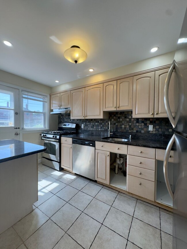 Photo - 1623 Langford Rd