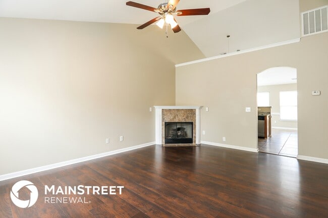 Photo - 604 Walnut Crossing Dr