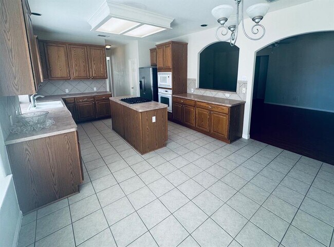 Photo - 2248 Fernspring Dr