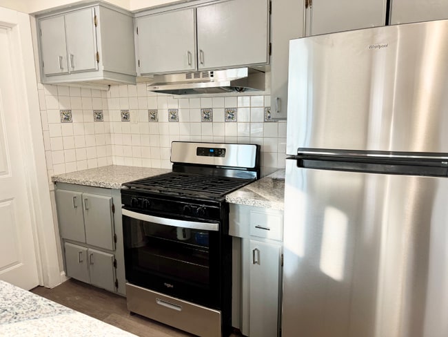 Photo - 2840 Belden St