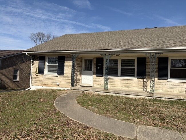 Building Photo - 125 Greenbriar Rd