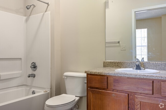 2BR, 2BA - 1146SF