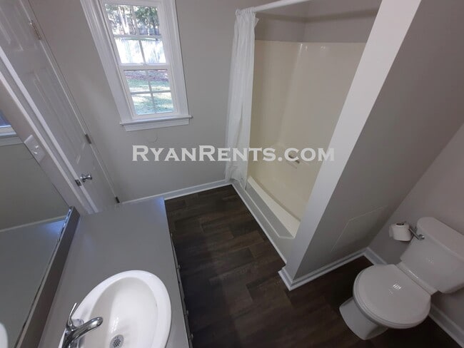 Photo - 1717 Old Barn Rd