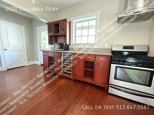 Photo - 3620 Columbia Pkwy