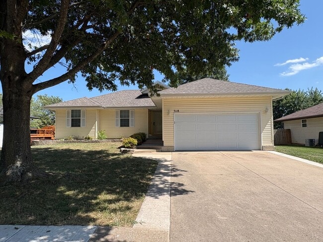 Building Photo - 5118 N Graybrooke Dr
