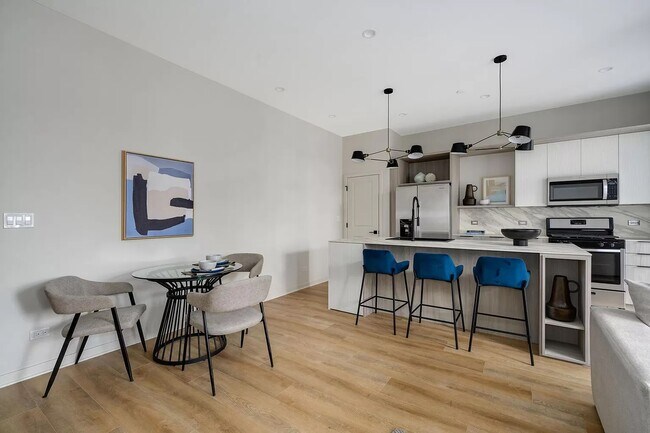 Photo - 3153 N Tripp Ave Unit 305