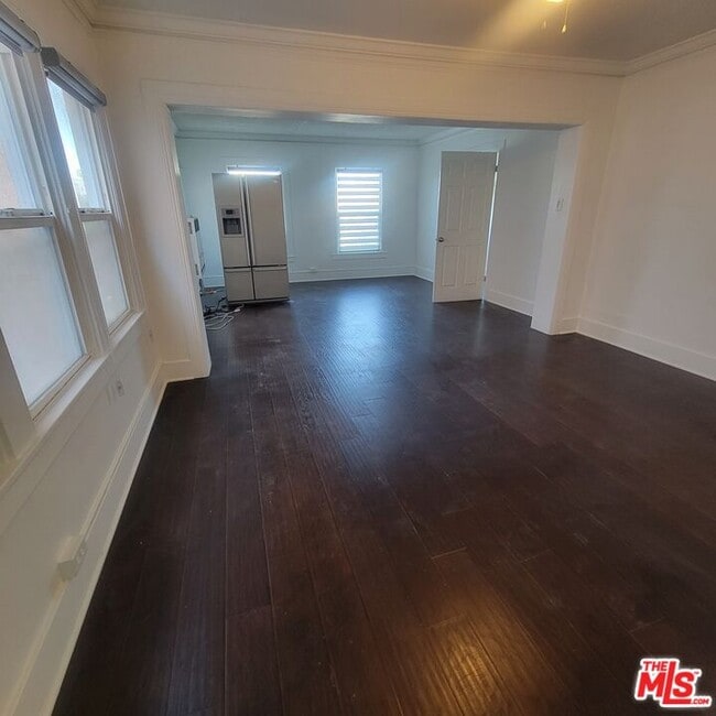 Photo - 150 S Kenmore Ave Unit 150 1/2