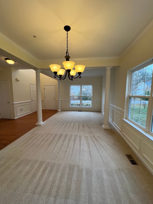 Photo - 45593 Pleasant Mill Dr
