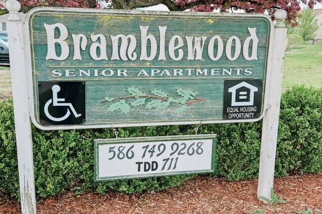 Photo - 31950 Clark St