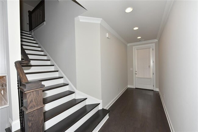 Photo - 5236 Cresslyn Rdg