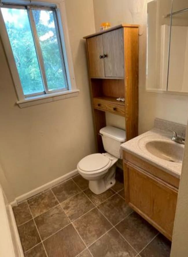 Photo - 4432-4434 Willoughby Rd Unit 4434 (Lower )