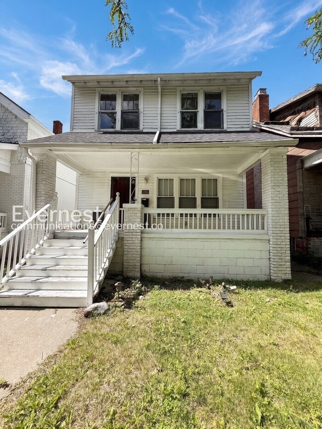 Building Photo - 4 Bed/2 Bath Home with Fenced Yard / Vouchers Accepted / Available Soon!