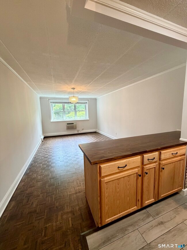 Photo - 27 Northill St Unit 3M