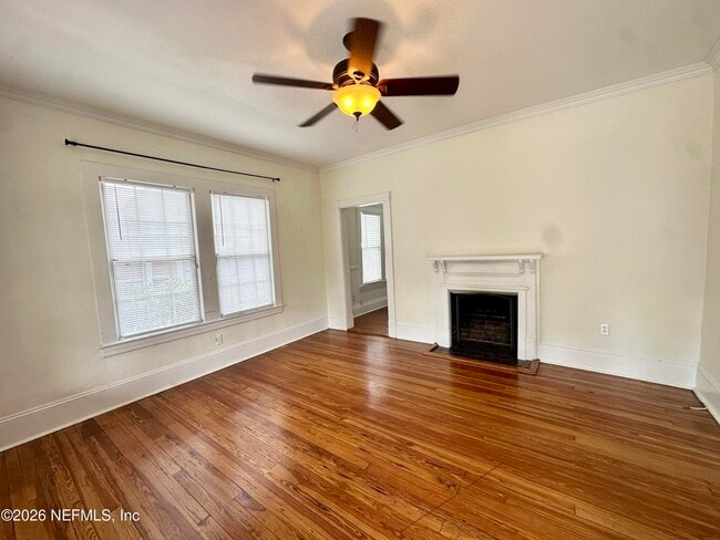 Photo - 3867 Herschel St