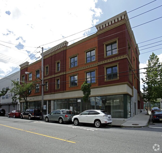 Foto principal - 520-528 Bay St