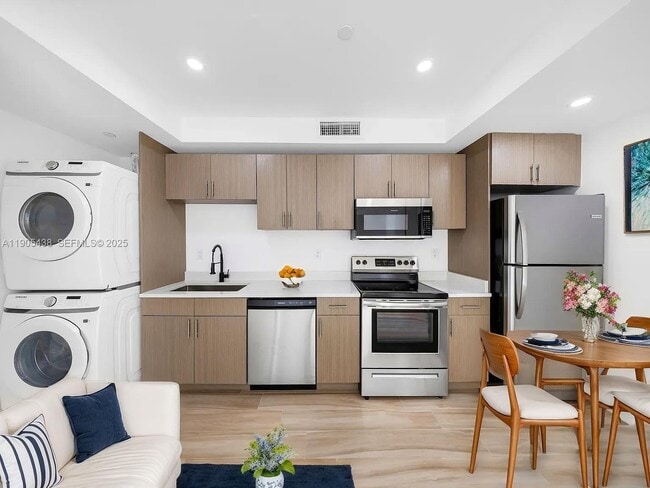 Photo - 1037 NW 2nd St Unit 2