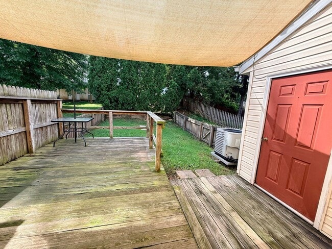 Photo - 202 Heatherwood Dr