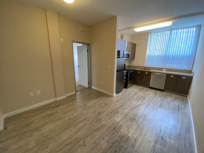 Photo - University Village