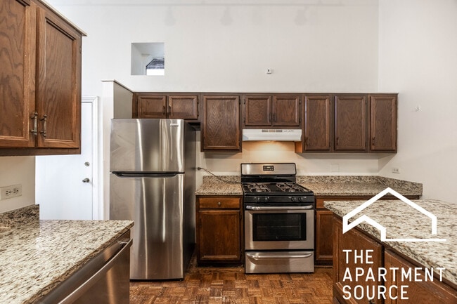 Photo - 2059 N Clifton Ave Unit 1F