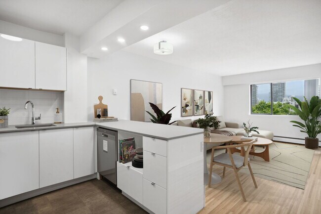 Photo - Marquis Unit 00908