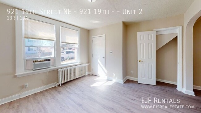 Photo - 921 19th St NE Unidad 2
